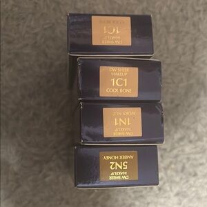 Estee Lauder Double Wear Sheer Makeup Set